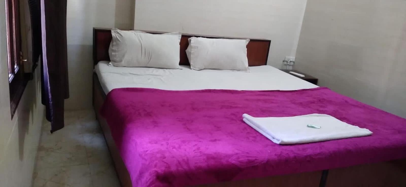 Raja Guest House -- Jalandhar Railway Station -- For Family, Couples, Travellers Εξωτερικό φωτογραφία