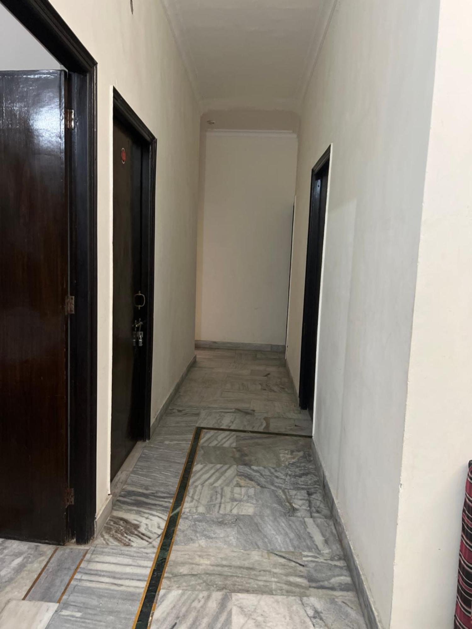 Raja Guest House -- Jalandhar Railway Station -- For Family, Couples, Travellers Εξωτερικό φωτογραφία