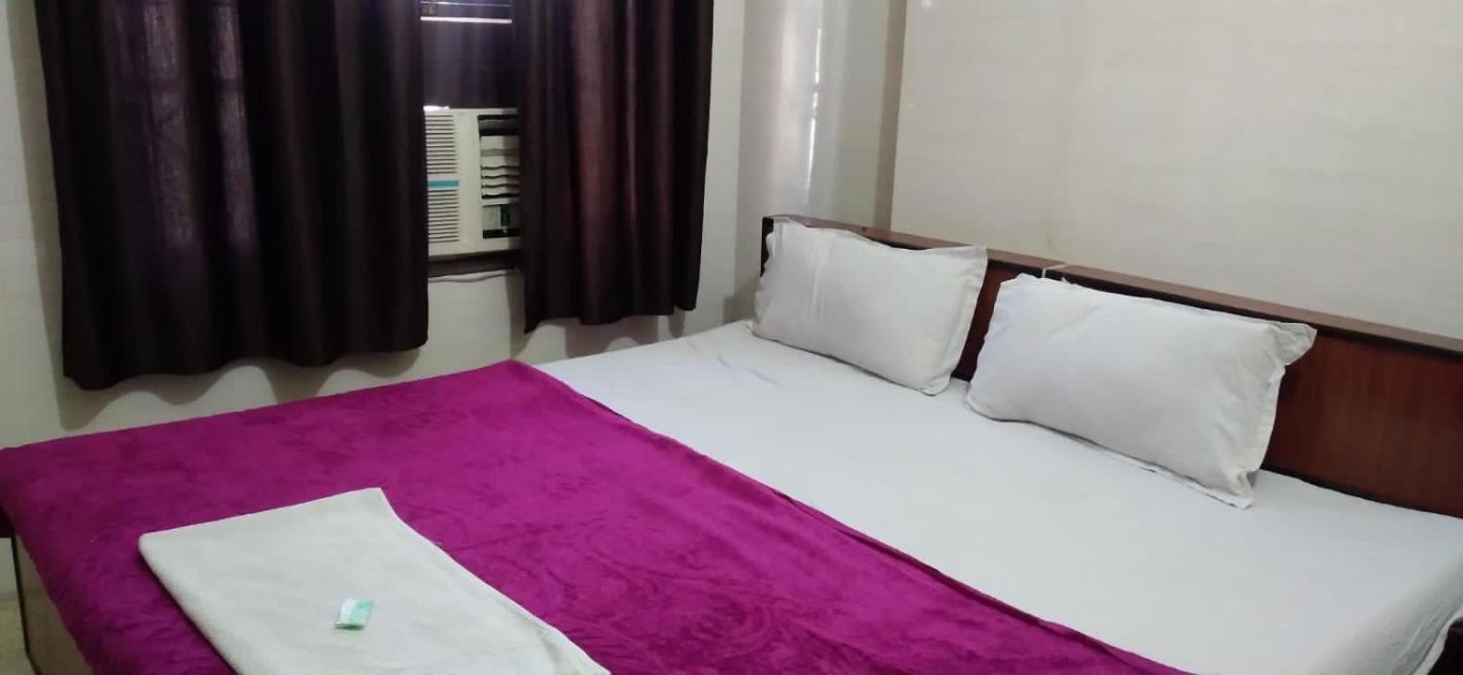 Raja Guest House -- Jalandhar Railway Station -- For Family, Couples, Travellers Εξωτερικό φωτογραφία