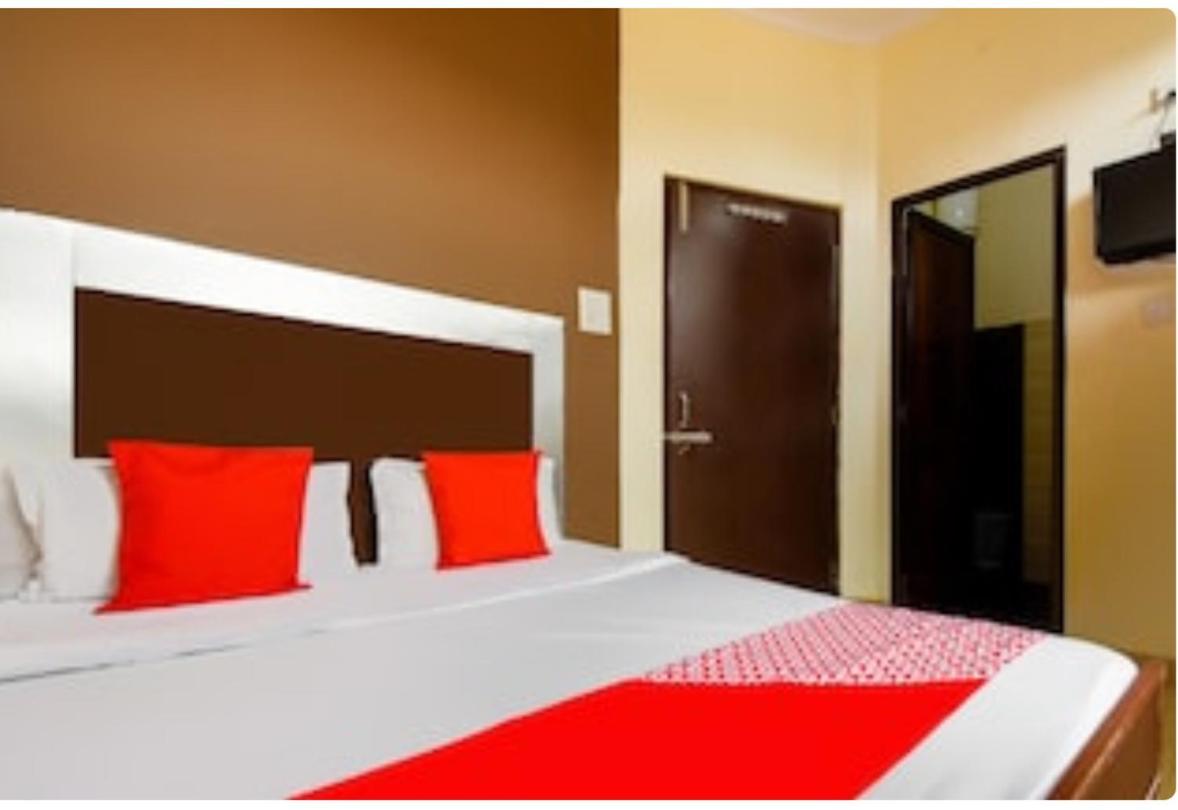 Raja Guest House -- Jalandhar Railway Station -- For Family, Couples, Travellers Εξωτερικό φωτογραφία